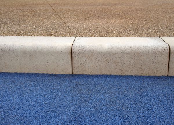 Cost of Curb And Sidewalk Installation in Des Moines