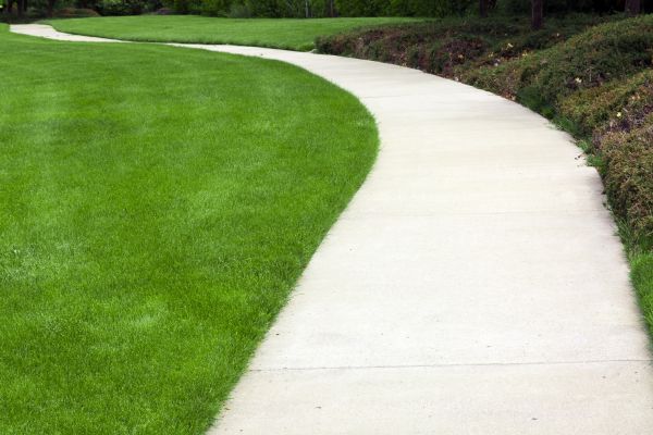 Cost of Pathway Construction in Des Moines