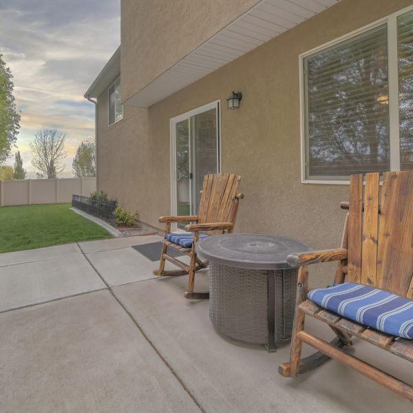 Cost of Backyard Slab Construction in Des Moines