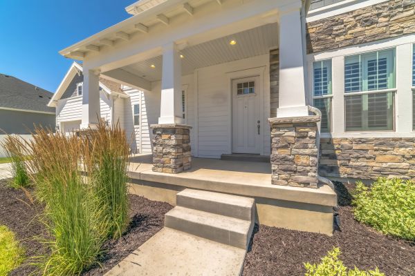 Cost of Porch Concrete Replacement in Des Moines